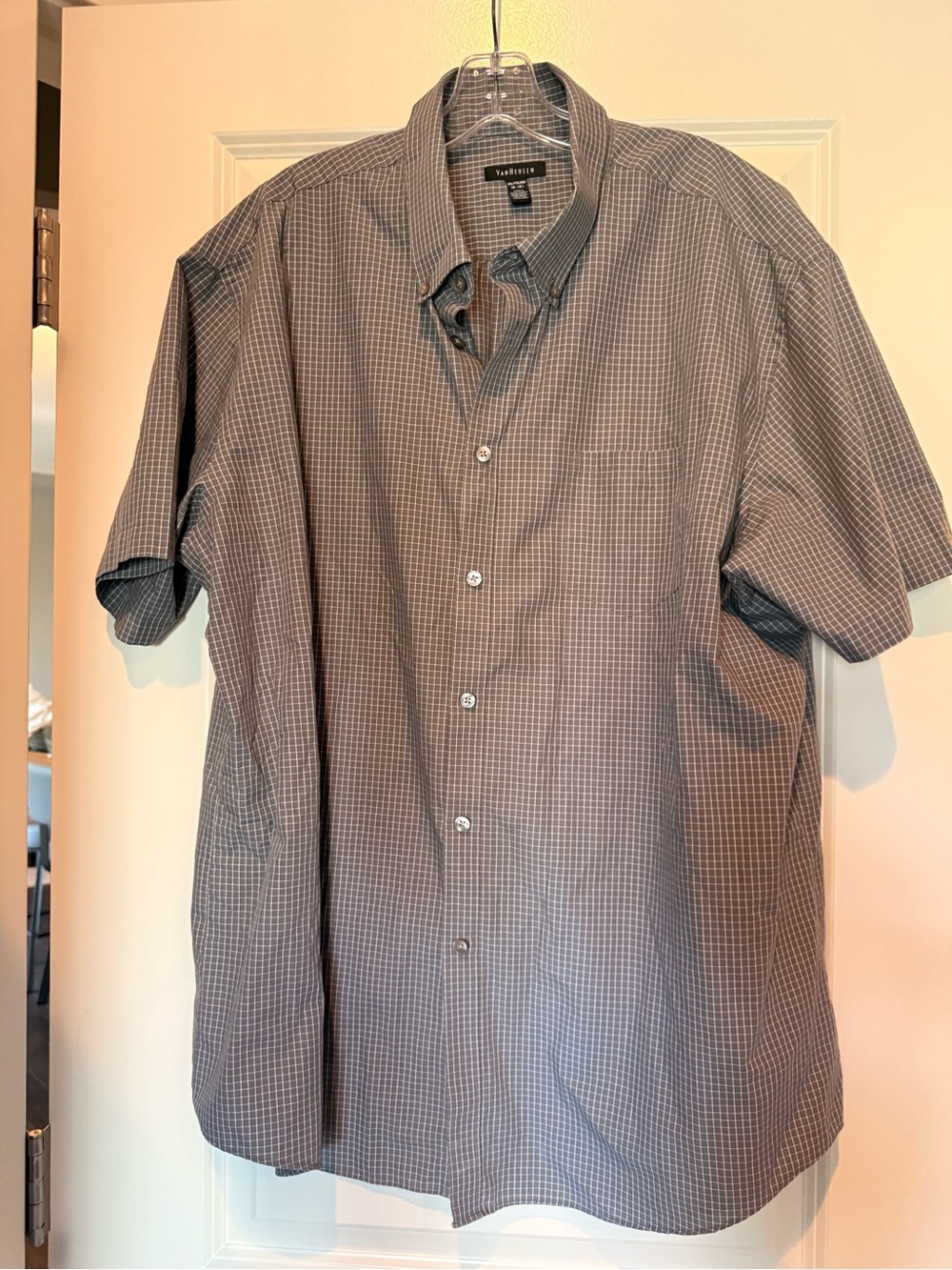 Van Heusen Short Sleeve Button-Down Shirt in Gray Check XXL